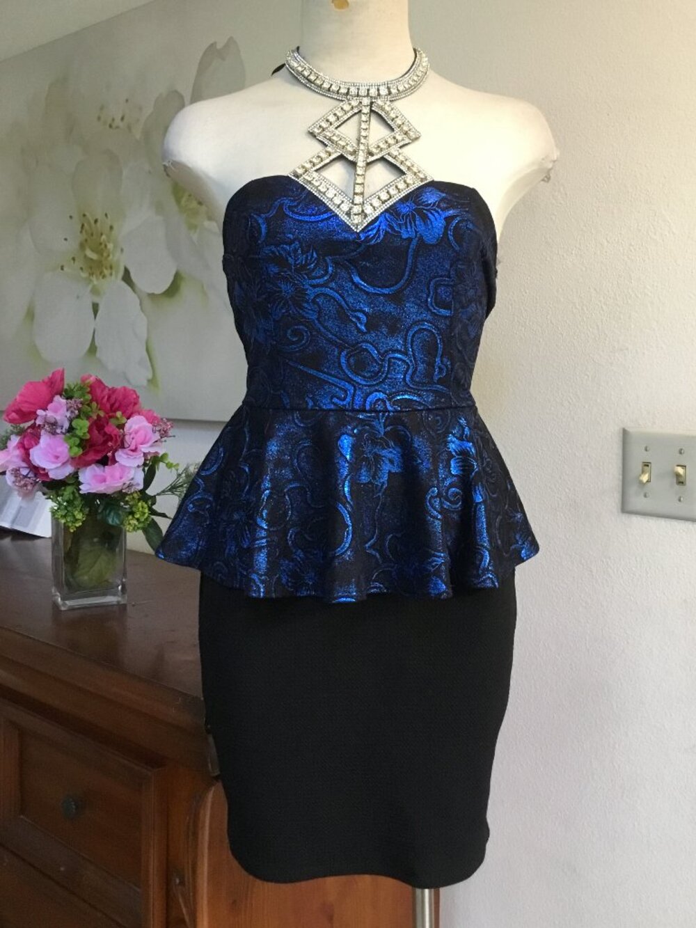 Textured Shiny Bodice Short Dress Necklace Stones Backless Peplum Cocktail S